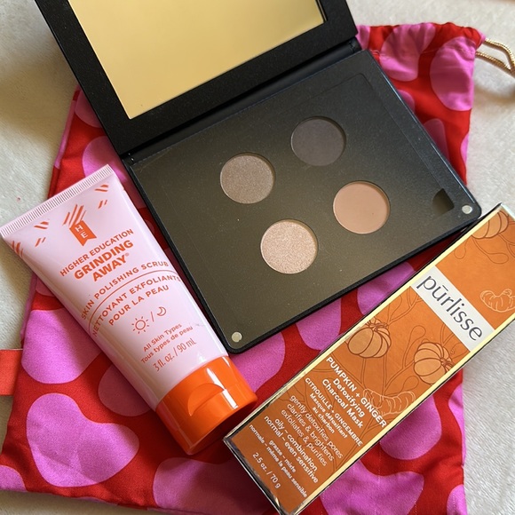 Makeup kit with travel bag - Picture 6 of 8